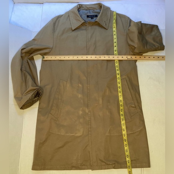 Jones of New York Men’s tan overcoat - Picture 3 of 7